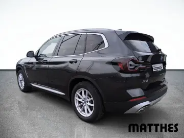 BMW X3 xDrive30e Parkassistent Head-up-Display Fernl