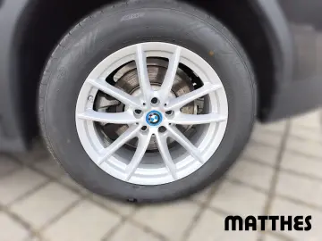 BMW X3 xDrive30e Parkassistent Head-up-Display Fernl