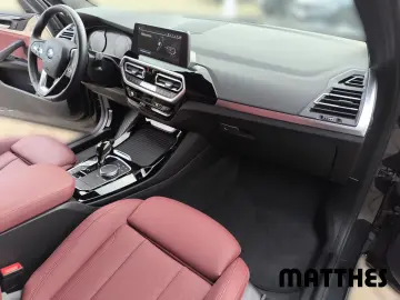 BMW X3 xDrive30e Parkassistent Head-up-Display Fernl