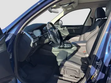 BMW X3 xDrive 30e (Navi LED Pano HUD Leder WLAN)