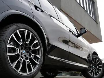 BMW X5xDr.30d M-Sport SkyPan.Nappa BLFT Mass.H K.21'