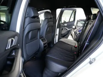 BMW X5 xDrive30d M SPORT PRO 22LM 360K AHK