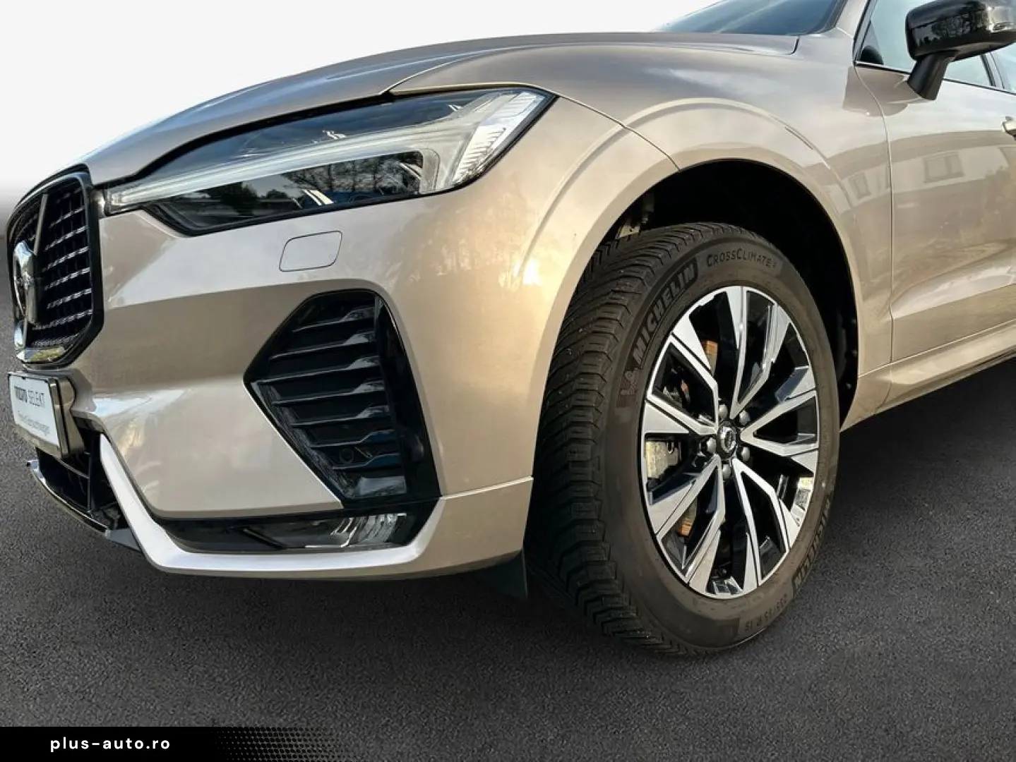 VOLVO XC60 B5 B AWD Plus Dark