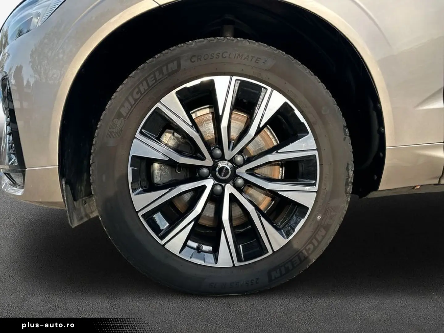 VOLVO XC60 B5 B AWD Plus Dark