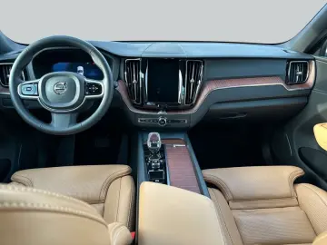 VOLVO XC60 B5 B AWD Plus Dark