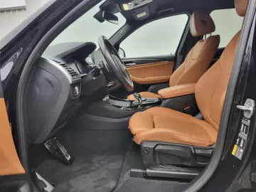 BMW X3 xDrive 30e Sportpaket HUD AHK El. Fondsitzver