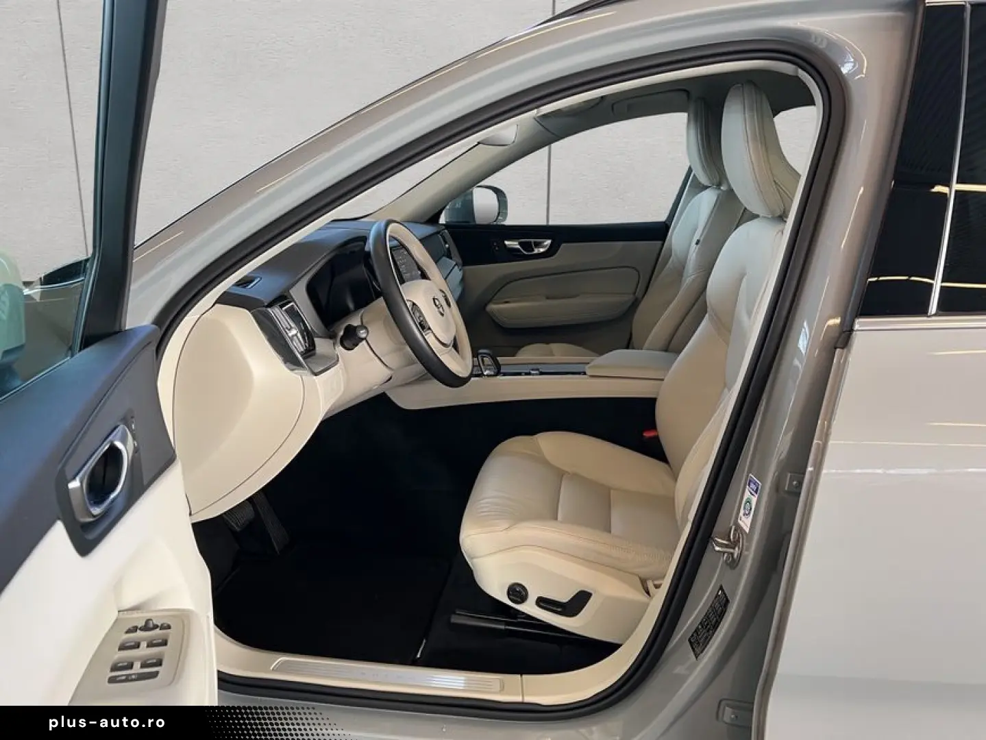 VOLVO XC60 B5 AWD Aut Lederpolsterung Hell Beige UA00