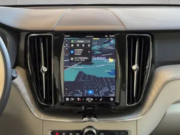 VOLVO XC60 B5 AWD Aut Lederpolsterung Hell Beige UA00