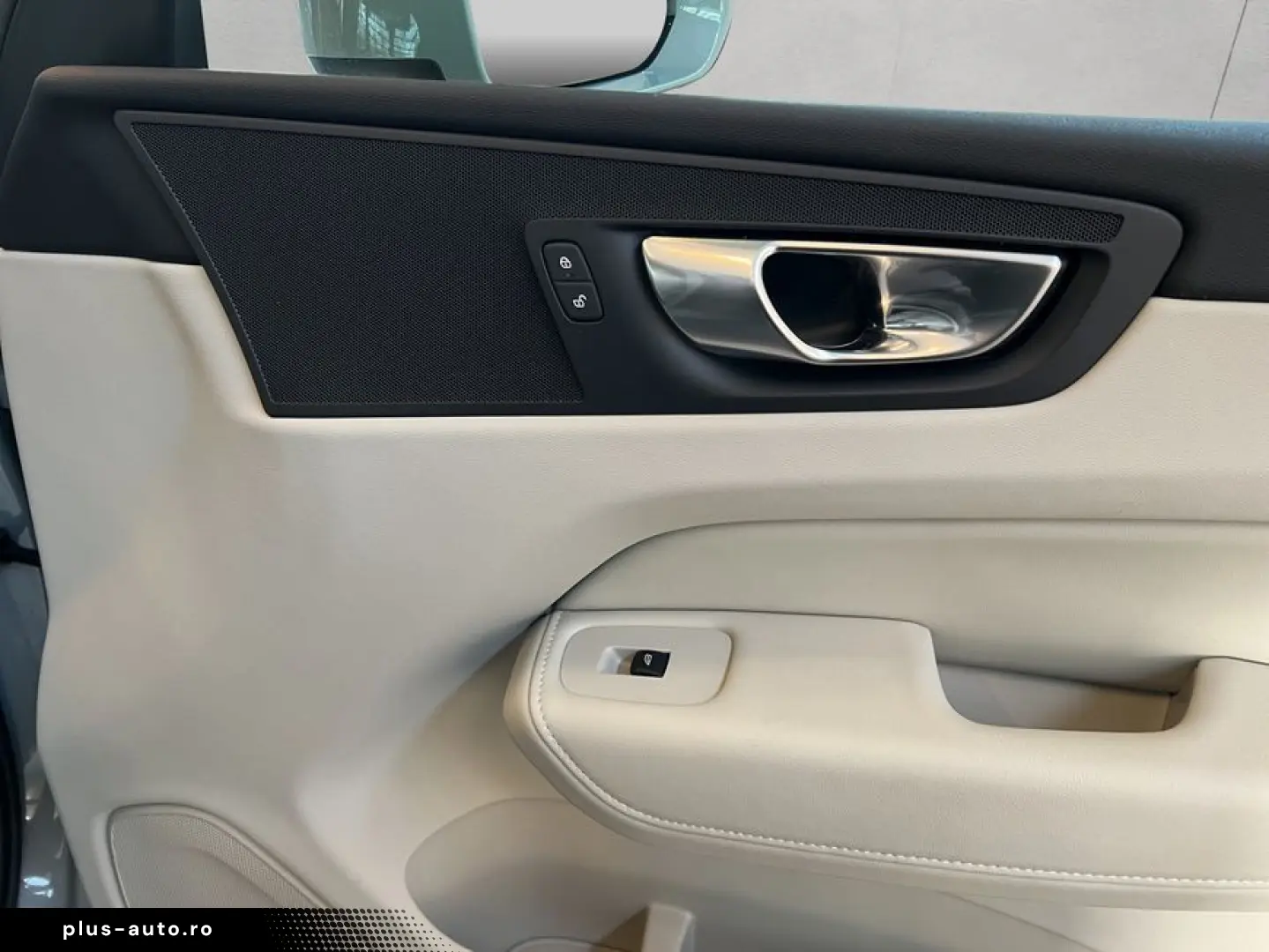 VOLVO XC60 B5 AWD Aut Lederpolsterung Hell Beige UA00