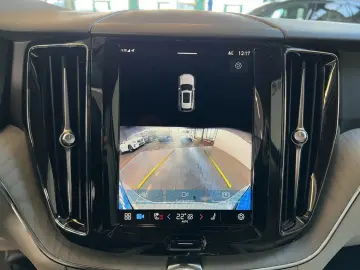 VOLVO XC60 B5 AWD Aut Lederpolsterung Hell Beige UA00