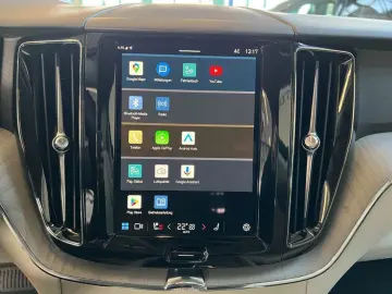 VOLVO XC60 B5 AWD Aut Lederpolsterung Hell Beige UA00