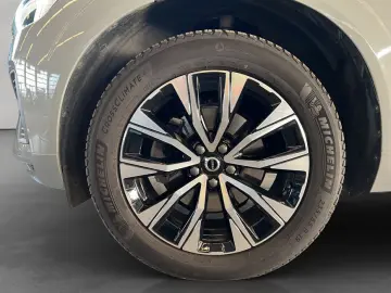 VOLVO XC60 B5 AWD Aut Lederpolsterung Hell Beige UA00