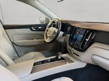 VOLVO XC60 B5 AWD Aut Lederpolsterung Hell Beige UA00