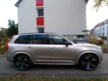 VOLVO XC90 B5 AWD R Design 7.Sitze 360  ACC Luft 22 Z.