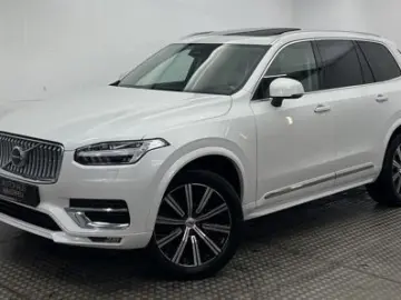 VOLVO XC90 B5 AWD ULTIMATE BRIGHT 7SITZ PANO AHK NUBUK