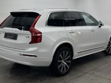 VOLVO XC90 B5 AWD ULTIMATE BRIGHT 7SITZ PANO AHK NUBUK
