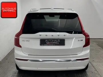 VOLVO XC90 B5 AWD ULTIMATE BRIGHT 7SITZ PANO AHK NUBUK