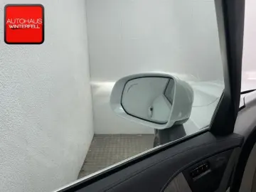 VOLVO XC90 B5 AWD ULTIMATE BRIGHT 7SITZ PANO AHK NUBUK