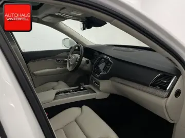 VOLVO XC90 B5 AWD ULTIMATE BRIGHT 7SITZ PANO AHK NUBUK