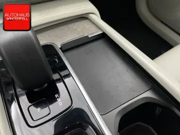 VOLVO XC90 B5 AWD ULTIMATE BRIGHT 7SITZ PANO AHK NUBUK