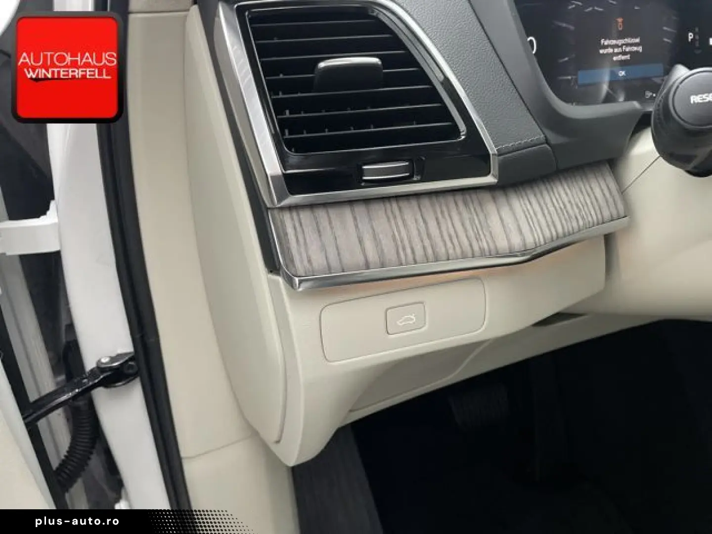 VOLVO XC90 B5 AWD ULTIMATE BRIGHT 7SITZ PANO AHK NUBUK