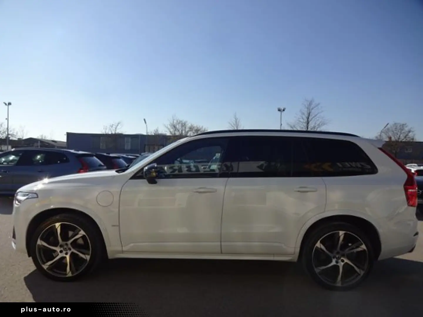 VOLVO XC90 T8 R Design Plug-In AHK Luftfw HUD ACC 22