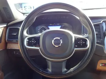 VOLVO XC90 T8 R Design Plug-In AHK Luftfw HUD ACC 22