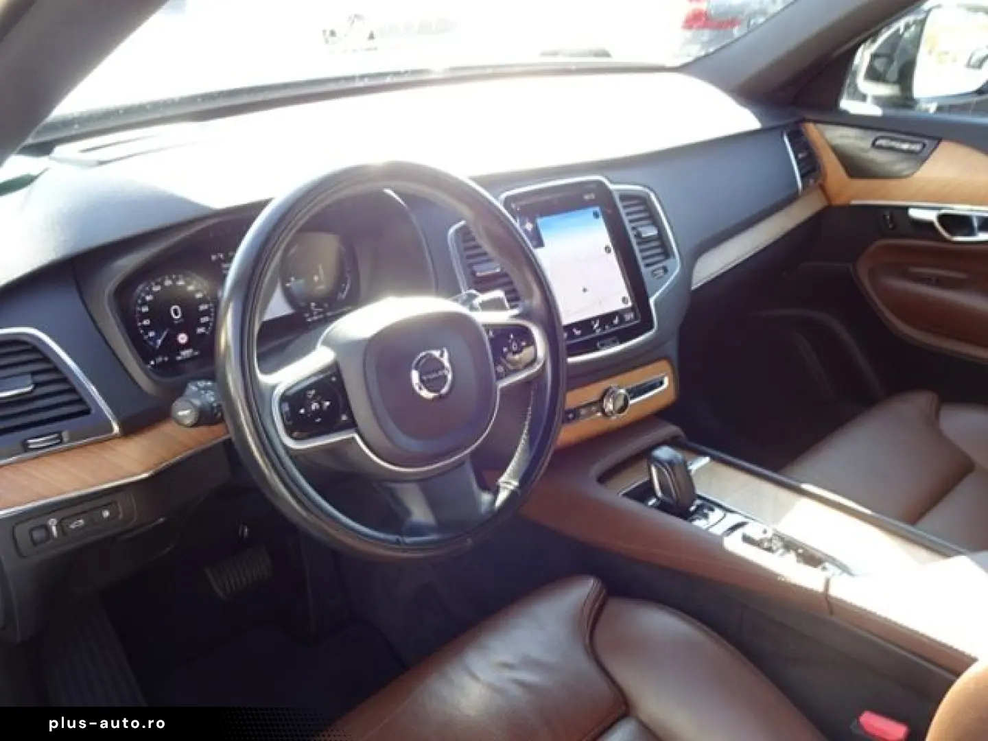 VOLVO XC90 T8 R Design Plug-In AHK Luftfw HUD ACC 22