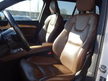 VOLVO XC90 T8 R Design Plug-In AHK Luftfw HUD ACC 22