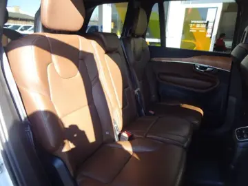 VOLVO XC90 T8 R Design Plug-In AHK Luftfw HUD ACC 22