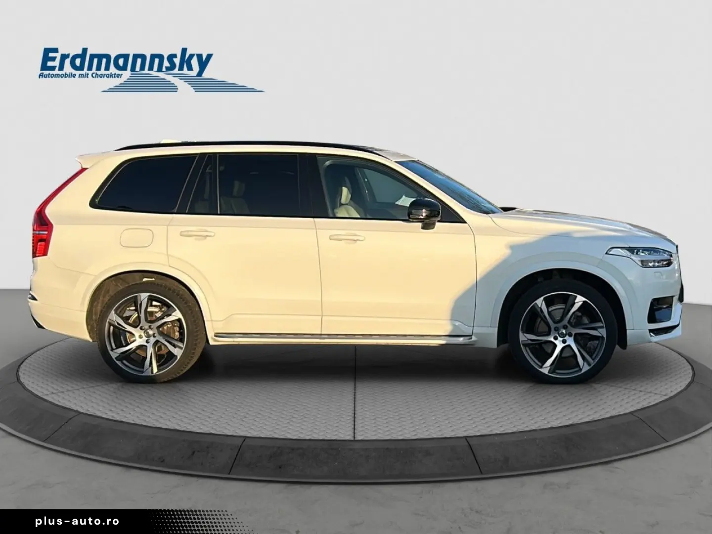 VOLVO XC90 B5 R-Design AHK Pano Four-C StHz HuD 22Zoll