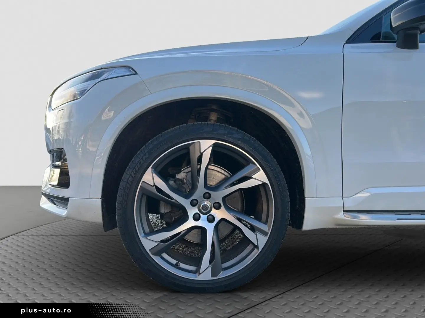 VOLVO XC90 B5 R-Design AHK Pano Four-C StHz HuD 22Zoll