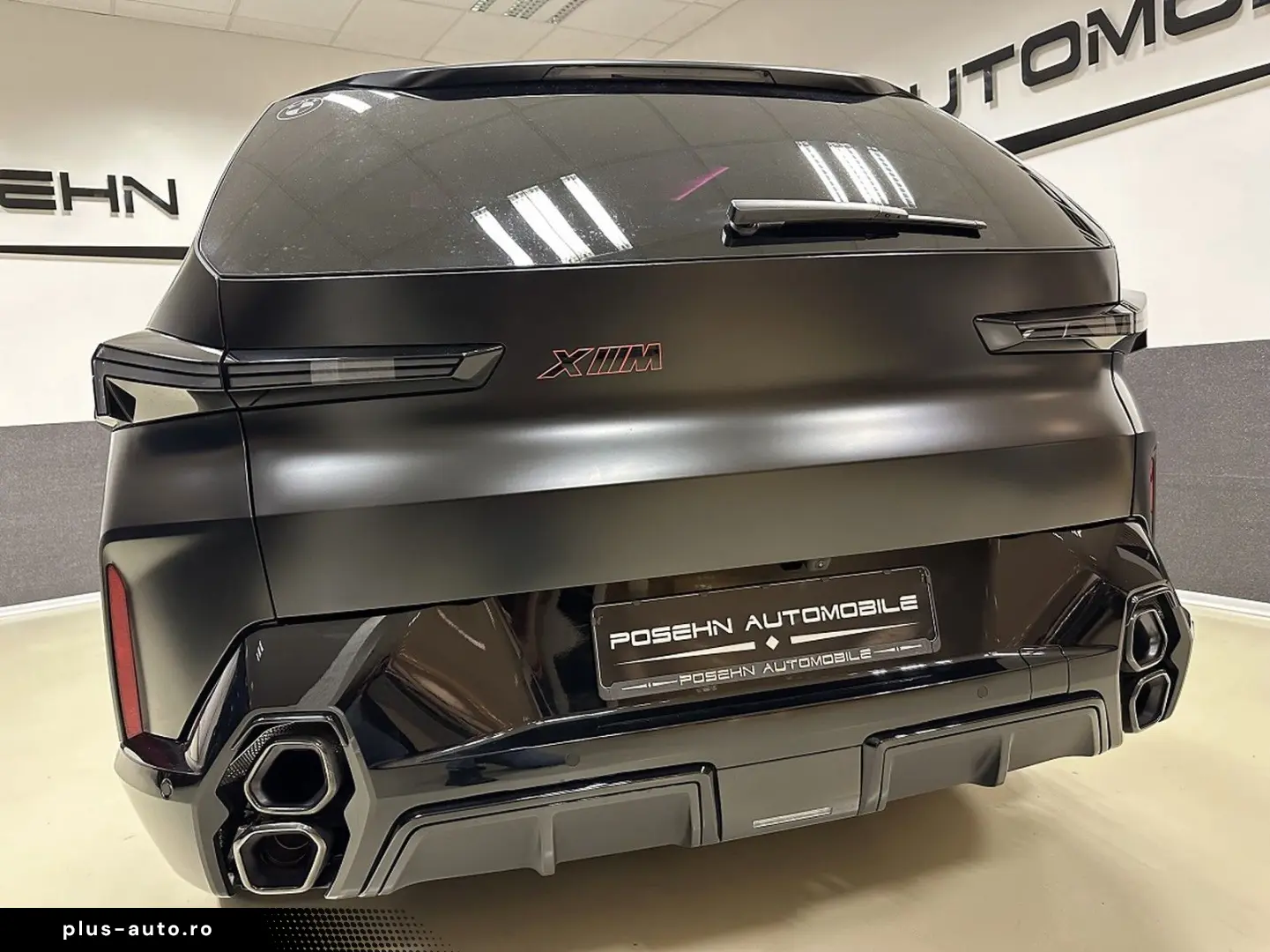 BMW XM Label Red Carbon B&W Black Frozen 23 Zoll AHK