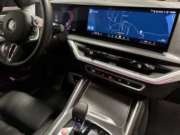 BMW XM Label Red Carbon B&W Black Frozen 23 Zoll AHK