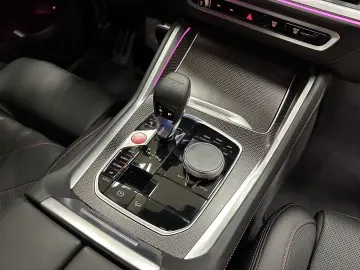 BMW XM Label Red Carbon B&W Black Frozen 23 Zoll AHK