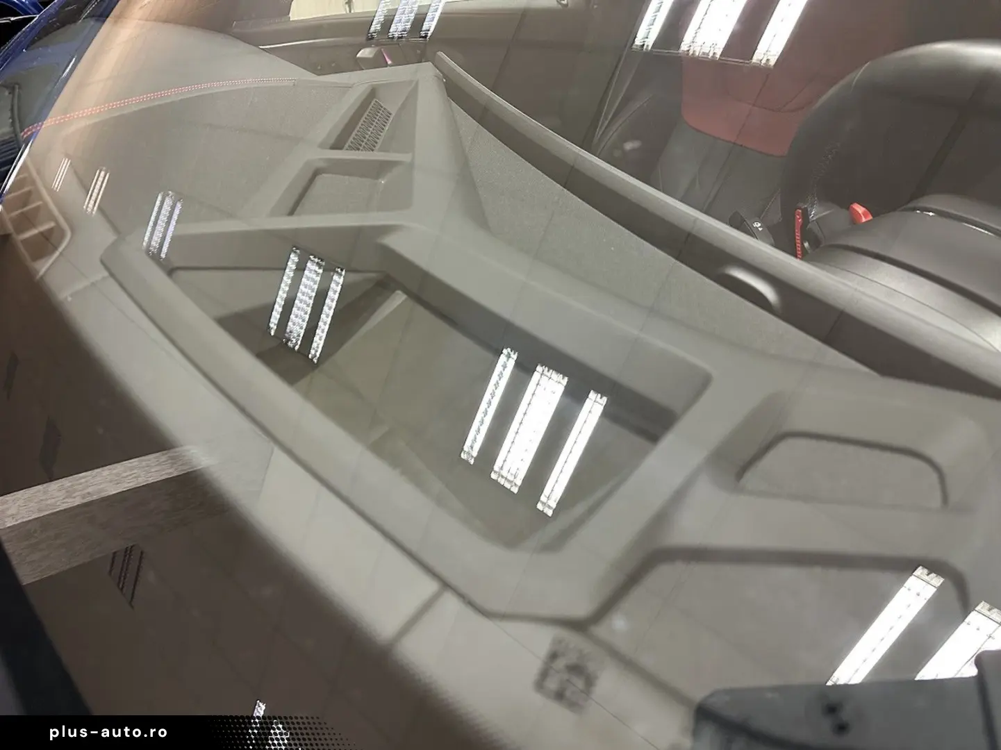 BMW XM Label Red Carbon B&W Black Frozen 23 Zoll AHK