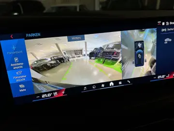 BMW XM Label Red Carbon B&W Black Frozen 23 Zoll AHK