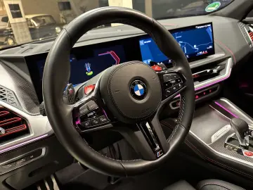 BMW XM Label Red Carbon B&W Black Frozen 23 Zoll AHK