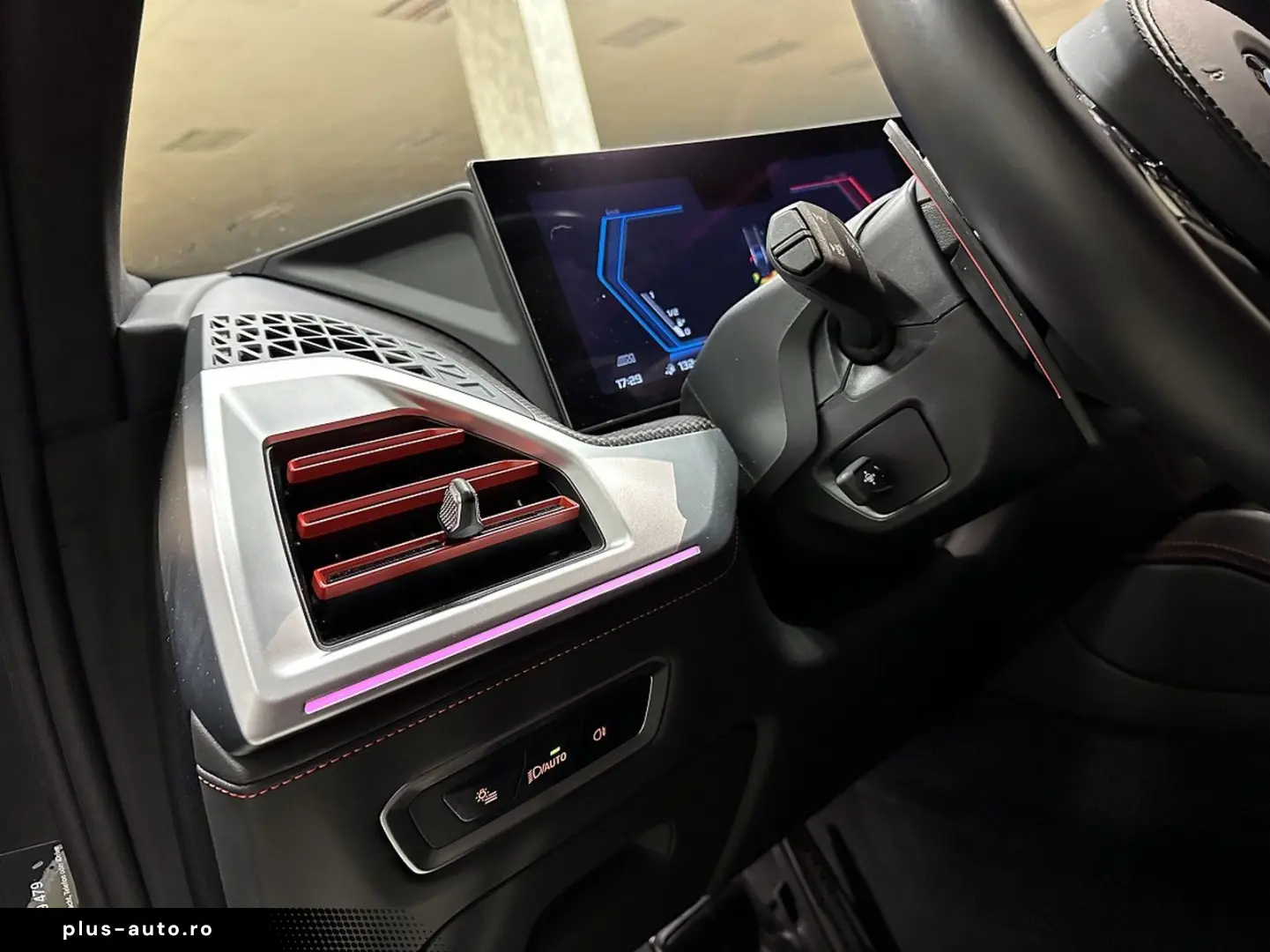 BMW XM Label Red Carbon B&W Black Frozen 23 Zoll AHK