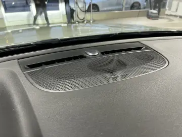 VOLVO XC40 B5 Ultimate Bright AWD ACC BLIS 360  AHK