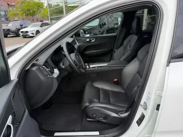 VOLVO XC60 T6 AWD Recharge Plus Dark Fahrerassistenz-P