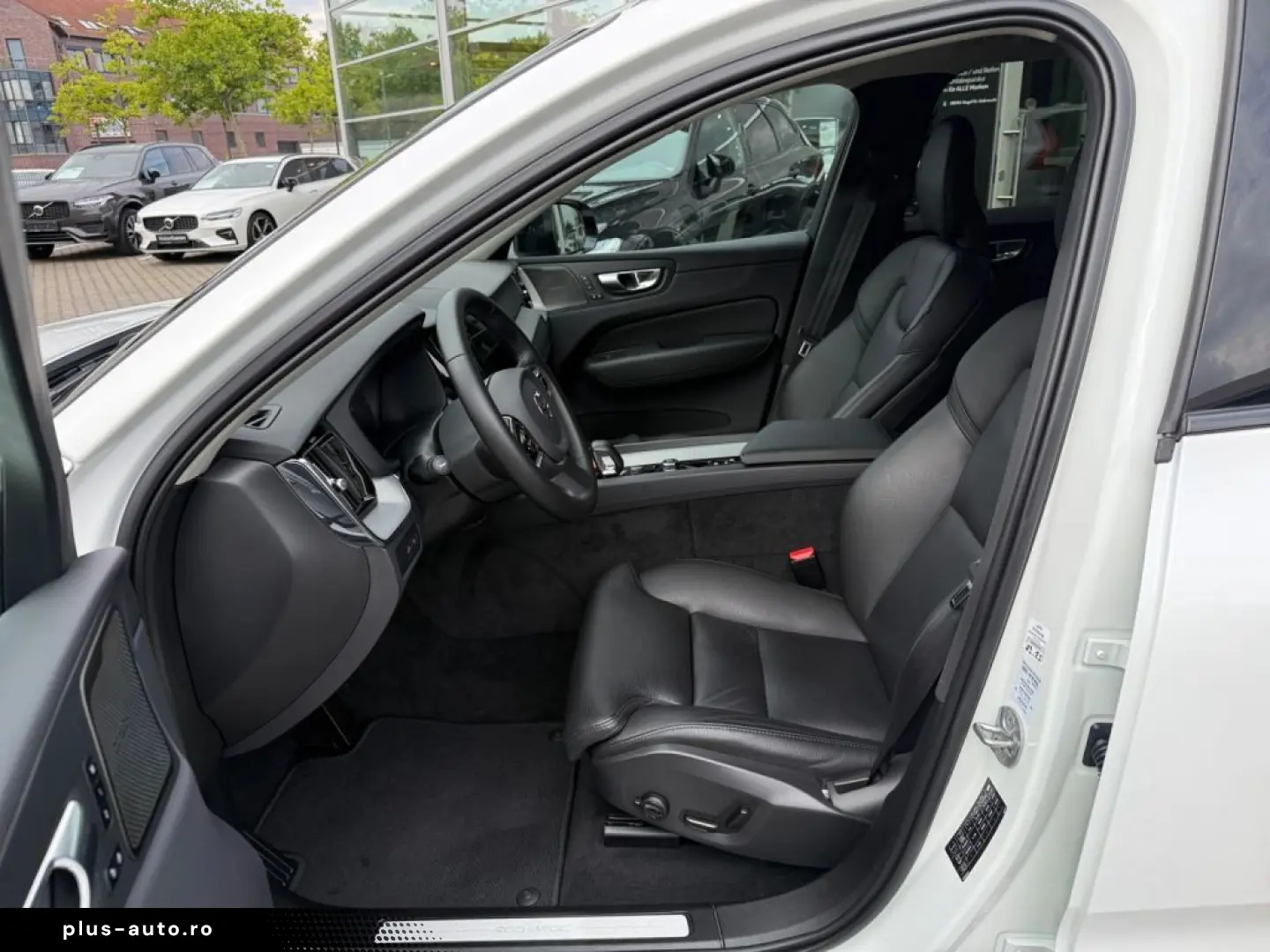 VOLVO XC60 T6 AWD Recharge Plus Dark Fahrerassistenz-P