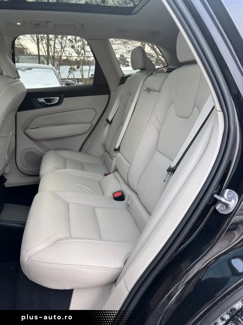 VOLVO XC60 T8 Ultimate Plug-InHybrid AWD Panorama