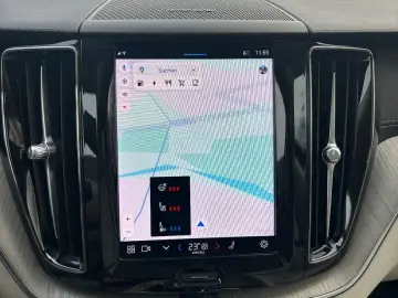 VOLVO XC60 T8 Ultimate Plug-InHybrid AWD Panorama