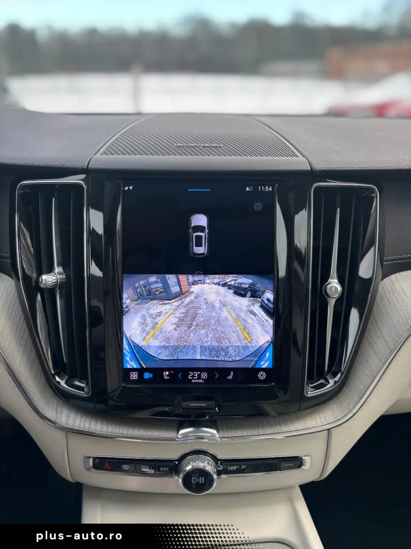 VOLVO XC60 T8 Ultimate Plug-InHybrid AWD Panorama