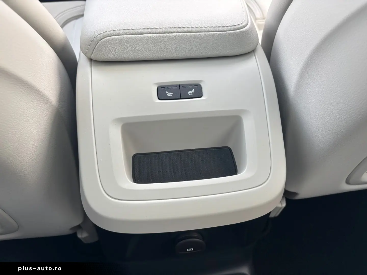 VOLVO XC60 T8 Ultimate Plug-InHybrid AWD Panorama