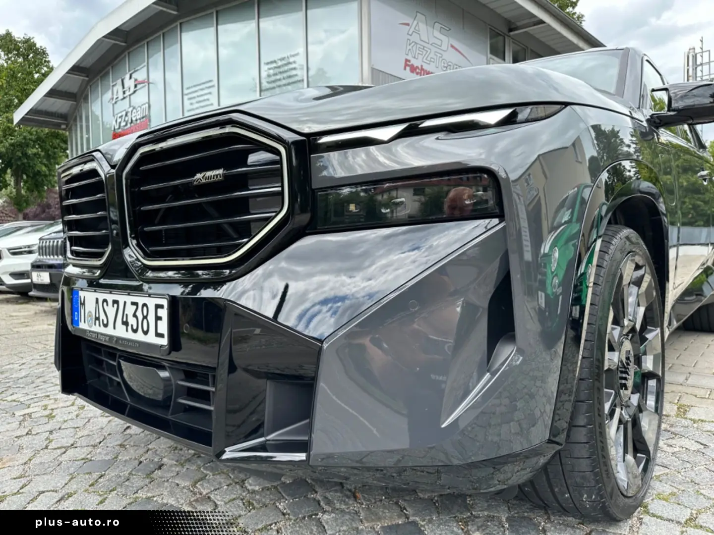 BMW XM 4.4 360  AHK MASSAGE HEAD-UP 23  B&W CARBON