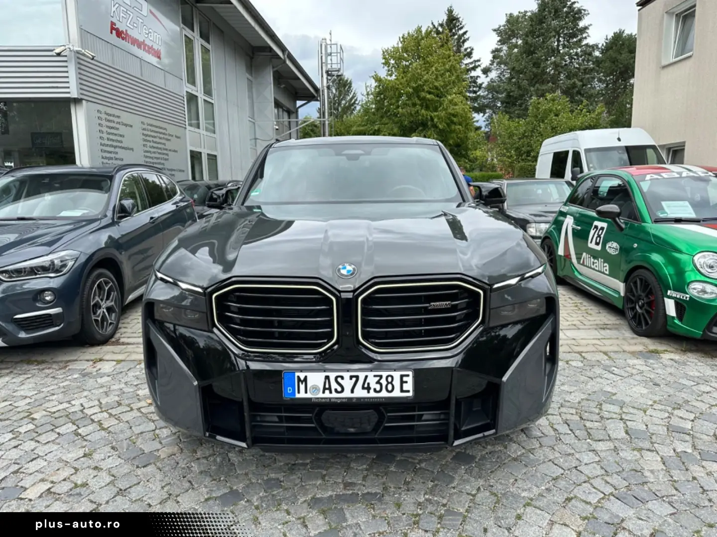 BMW XM 4.4 360  AHK MASSAGE HEAD-UP 23  B&W CARBON