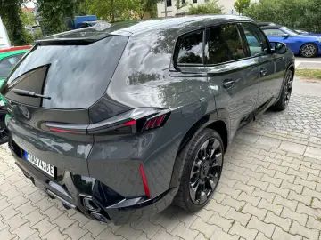 BMW XM 4.4 360  AHK MASSAGE HEAD-UP 23  B&W CARBON