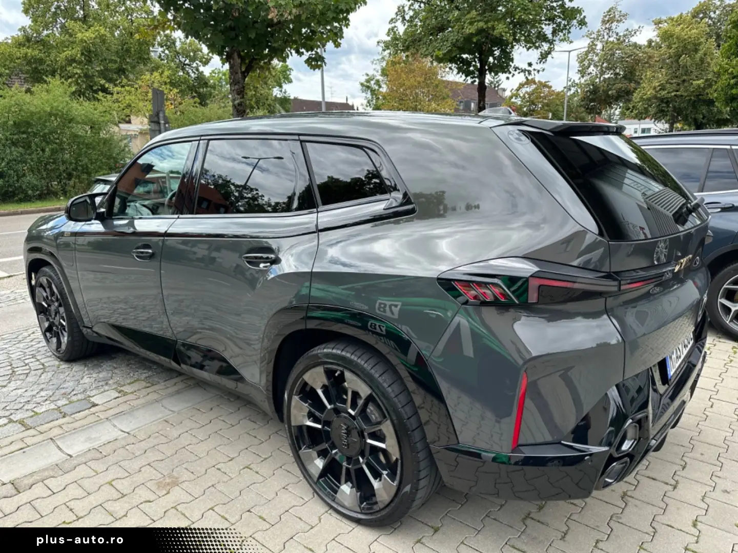 BMW XM 4.4 360  AHK MASSAGE HEAD-UP 23  B&W CARBON